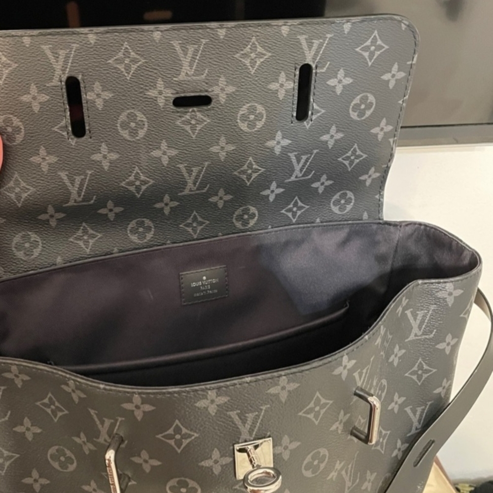 Authentic Louis Vuitton Eclipse Steamer - Picture 15 of 15